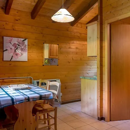 Glamping Villaggio Parco Dei Castagni 4 Stelle Campsite