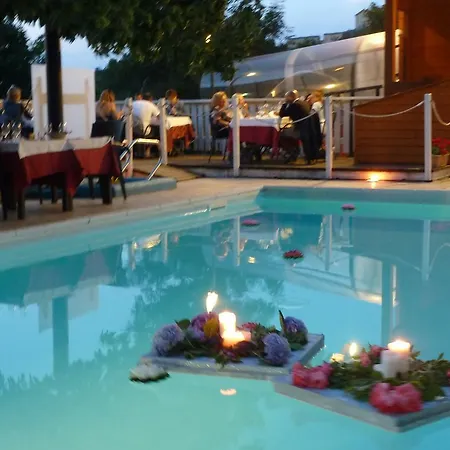 Campsite Glamping Villaggio Parco Dei Castagni 4 Stelle Montecreto