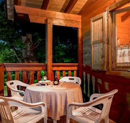 Camping Glamping Villaggio Parco Dei Castagni 4 Stelle Montecreto