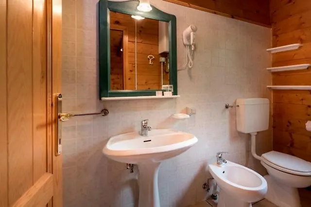 Glamping Villaggio Parco Dei Castagni 4 Stelle Campsite 4*