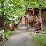 Glamping Villaggio Parco Dei Castagni 4 Stelle Kemping 4*
