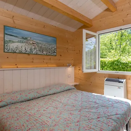 Glamping Villaggio Parco Dei Castagni 4 Stelle