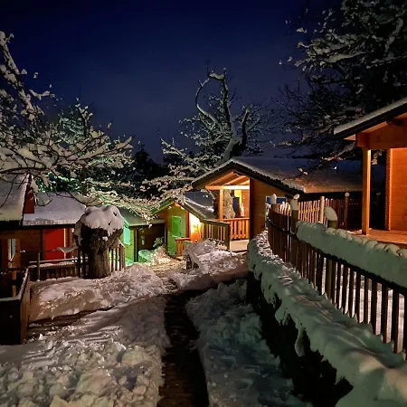 Glamping Villaggio Parco Dei Castagni 4 Stelle 4*