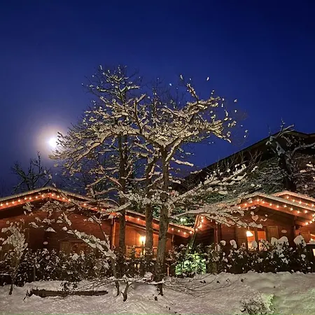 Glamping Villaggio Parco Dei Castagni 4 Stelle 4*
