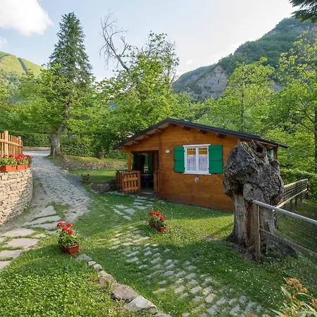 Camping Glamping Villaggio Parco Dei Castagni 4 Stelle