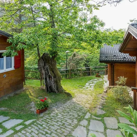 Glamping Villaggio Parco Dei Castagni 4 Stelle キャンプ場 モンテクレート