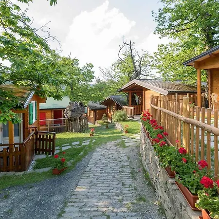 Villaggio Parco Dei Castagni 4 Stelle Campeggio
