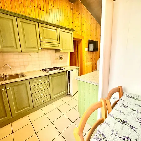 Campingplads Glamping Villaggio Parco Dei Castagni 4 Stelle 4*