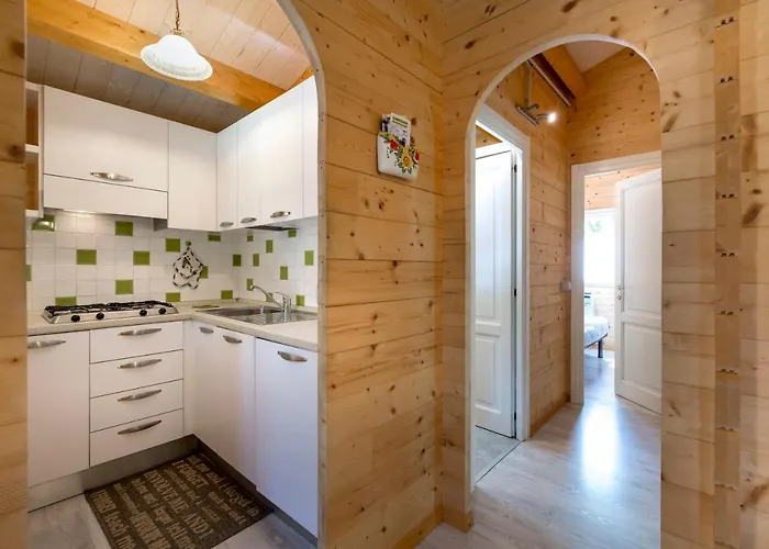 Kamp alanı Glamping Villaggio Parco Dei Castagni 4 Stelle