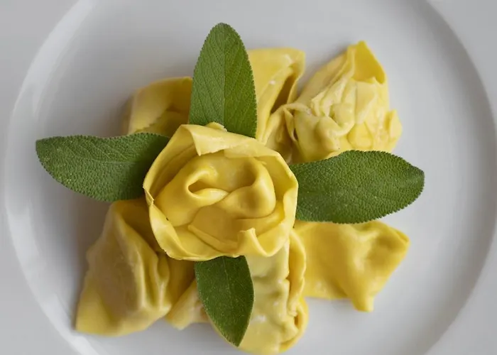 Glamping Villaggio Parco Dei Castagni 4 Stelle Kamp alanı