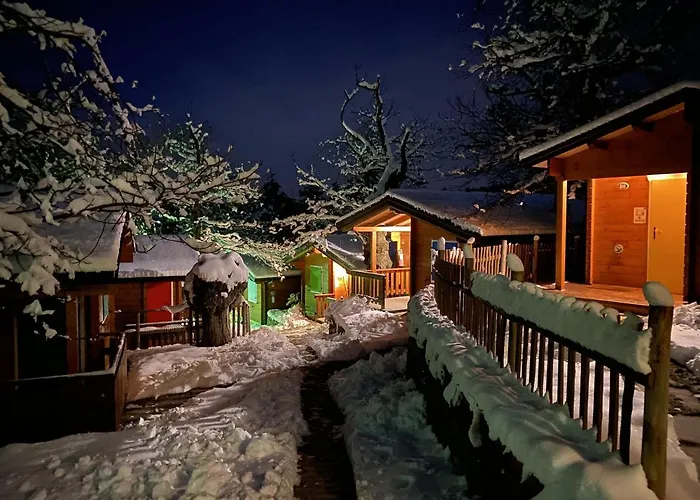 Glamping Villaggio Parco Dei Castagni 4 Stelle 4*