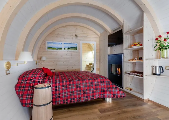 Camping Glamping Villaggio Parco Dei Castagni 4 Stelle