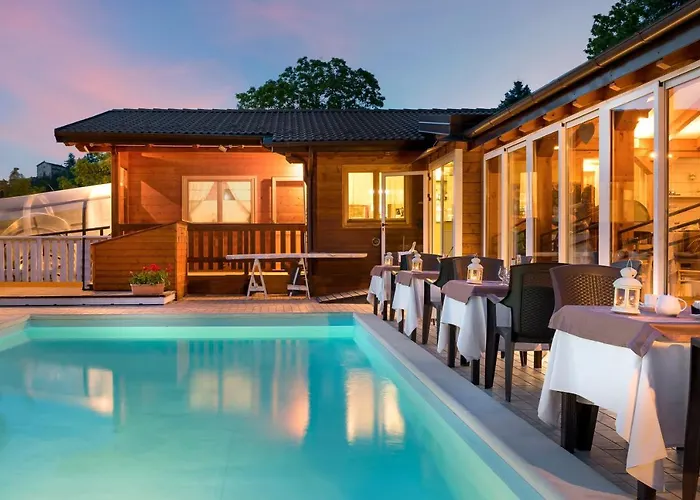 Glamping Villaggio Parco Dei Castagni 4 Stelle Монтекрето