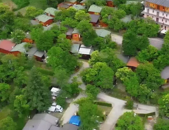 Кемпинг Glamping Villaggio Parco Dei Castagni 4 Stelle Монтекрето