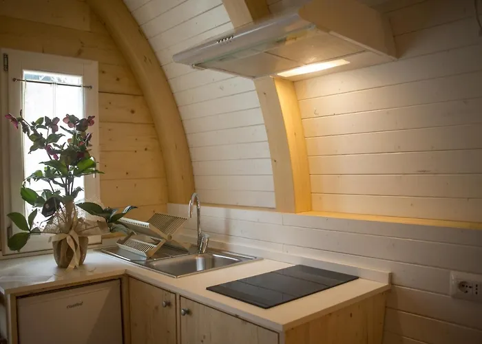 Glamping Villaggio Parco Dei Castagni 4 Stelle Kamp alanı Montecreto