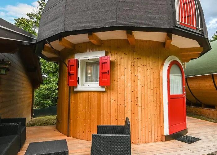 Glamping Villaggio Parco Dei Castagni 4 Stelle 4*