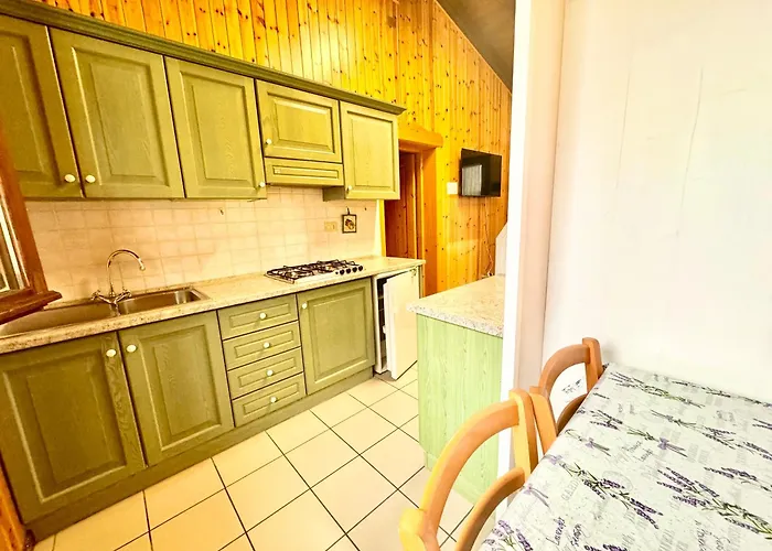 Kamp alanı Glamping Villaggio Parco Dei Castagni 4 Stelle 4*