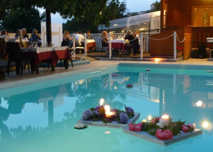 Кемпинг Glamping Villaggio Parco Dei Castagni 4 Stelle Монтекрето