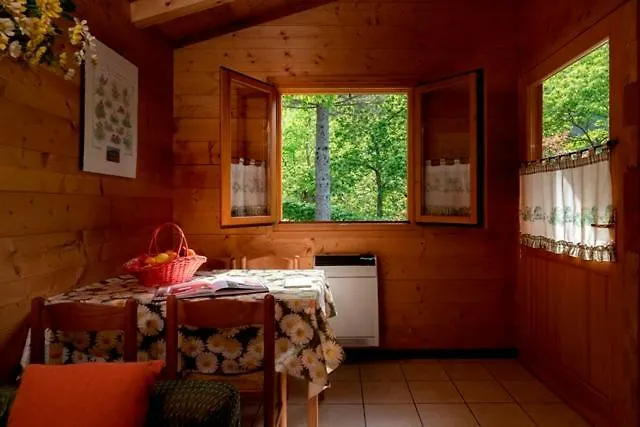 Kamp alanı Glamping Villaggio Parco Dei Castagni 4 Stelle