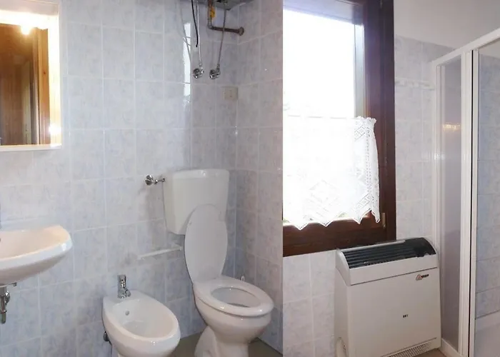 Кемпинг Glamping Villaggio Parco Dei Castagni 4 Stelle Монтекрето