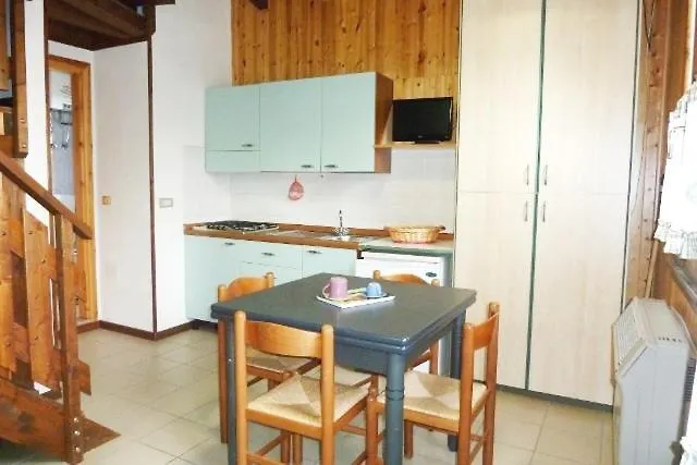 Glamping Villaggio Parco Dei Castagni 4 Stelle Монтекрето